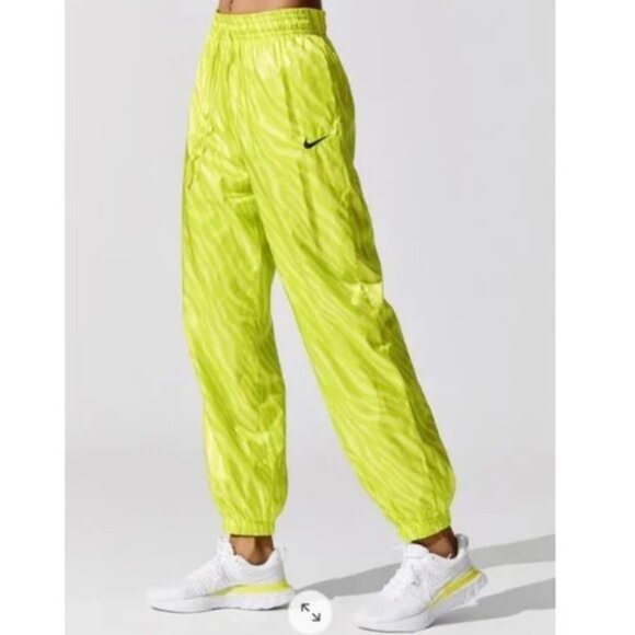 NWT Nike Icon Clash Jogger Pants in Highlighter Yellow/Tiger Stripe Sz 3X - Picture 1 of 8